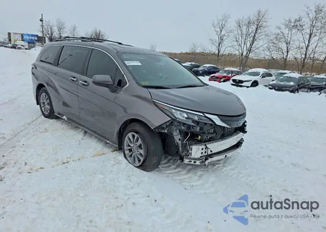 2024 Toyota Sienna Xle z USA, uszkodzony, nr VIN 5TDYSKFC5RS126701
